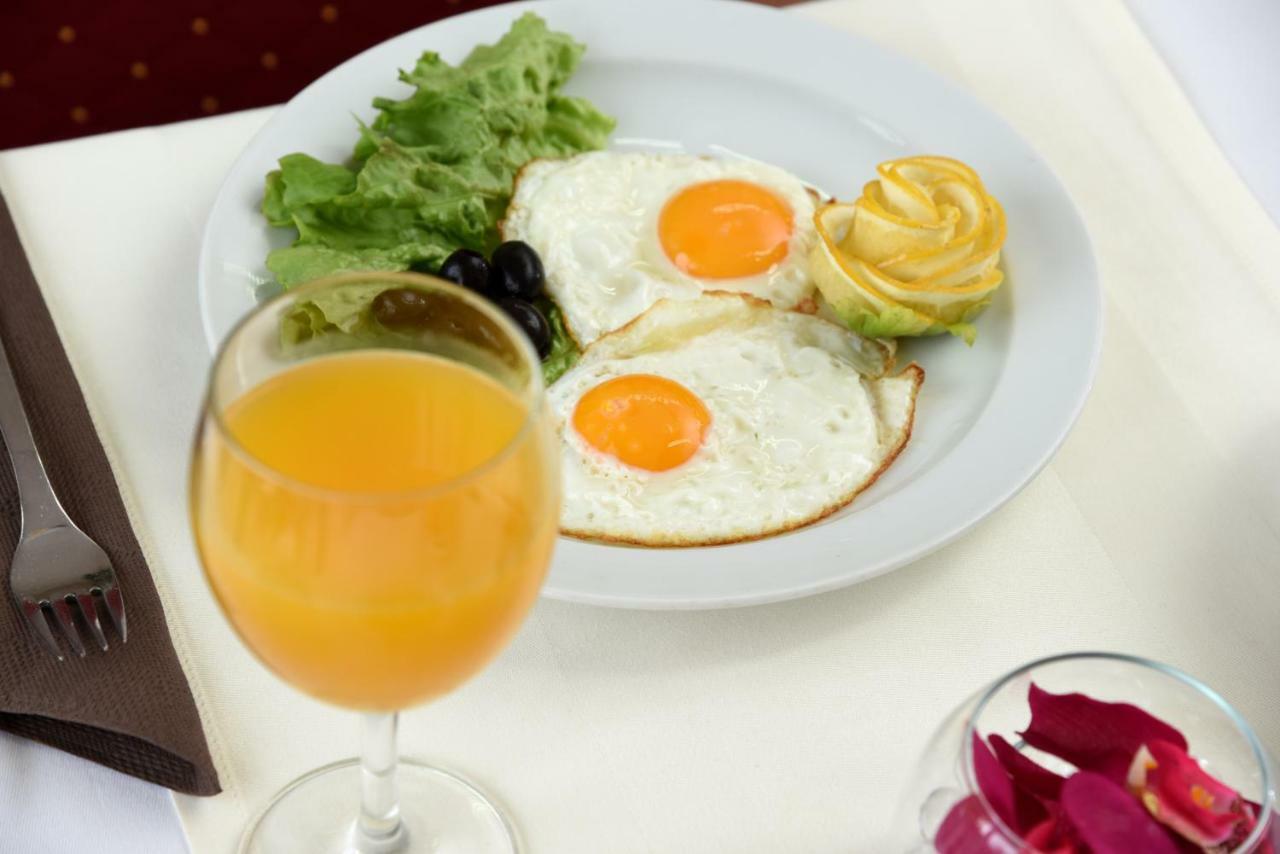 호텔 네보더 리예카 외부 사진